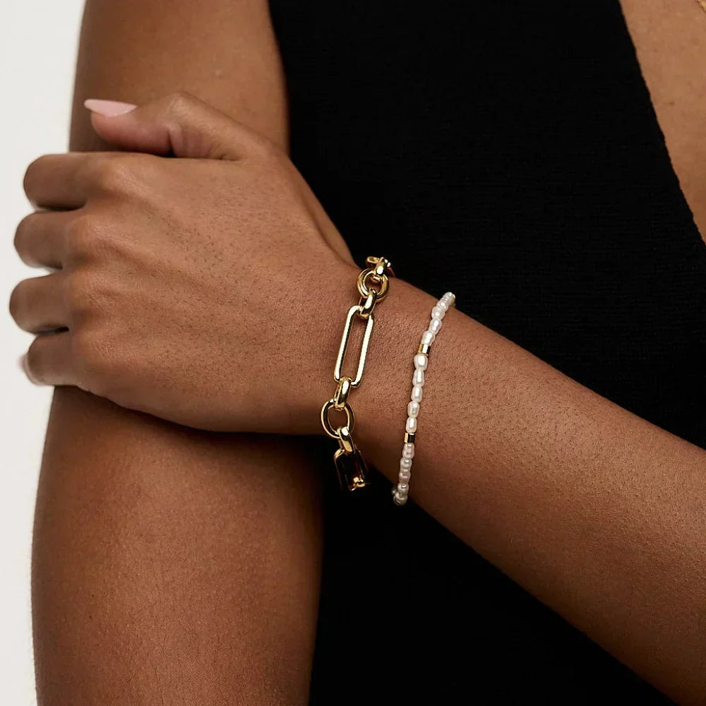 Link T-Bar Gold Bracelet